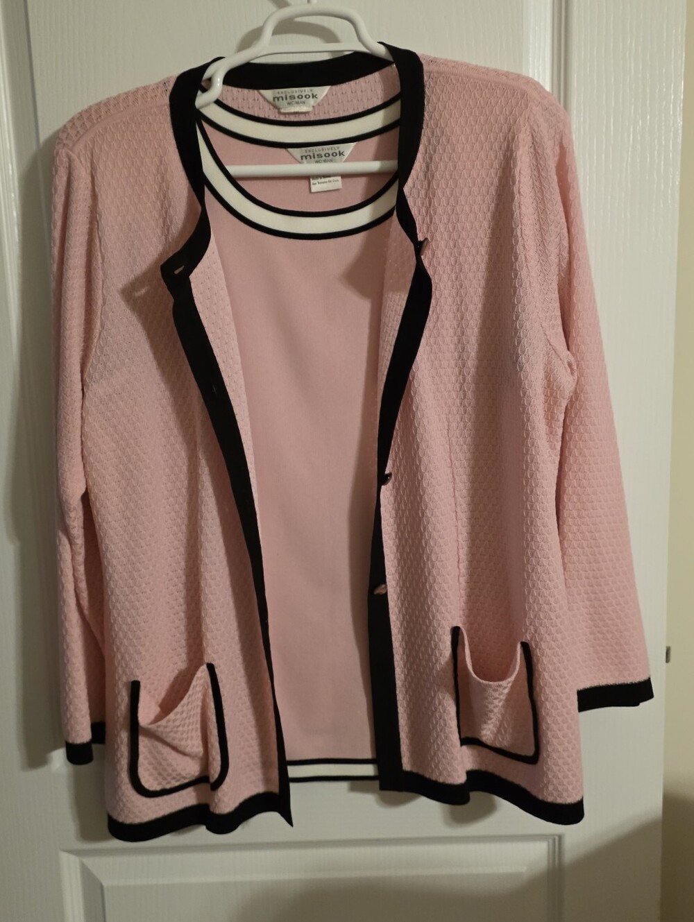 Exclusively Misook Pink & Black Jacket (1X) and Tank (2X) Set